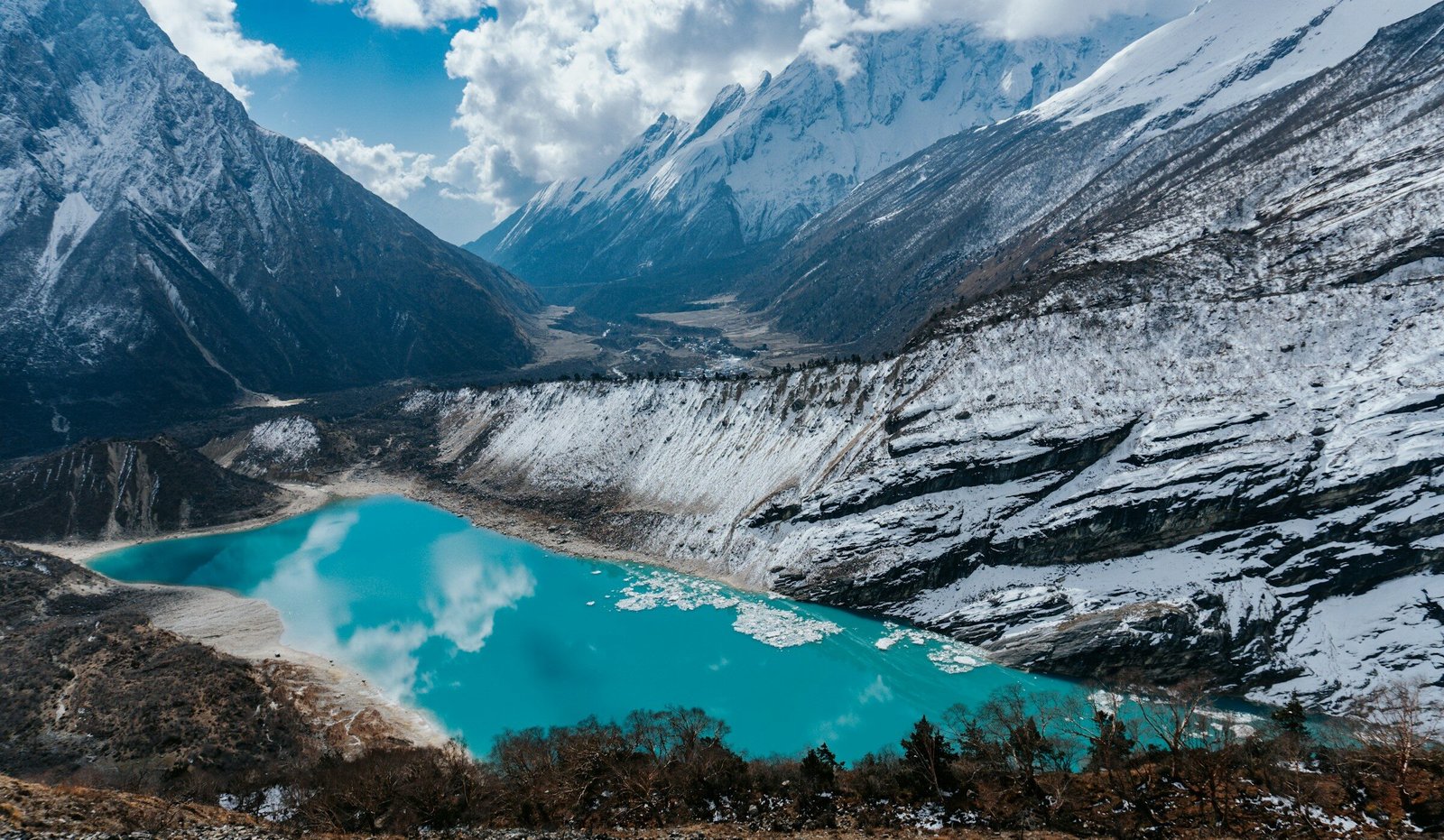 Manaslu Circuit bobby rpuvdxldmue unsplash